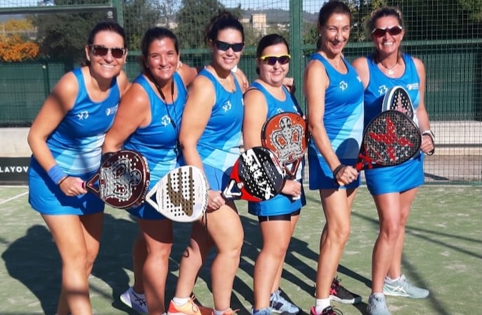 Nuestro equipo Padelcat Femenino C – Blue Girls se clasifica a Octavos del Máster Padelcat